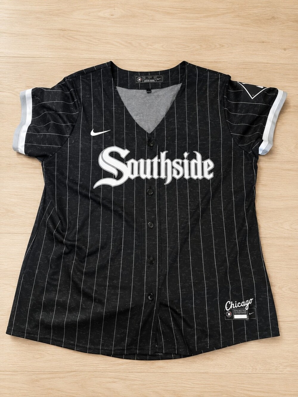 Nike Chicago White Sox Southside Women’s City Connect Jersey Black Pinstripe MLB